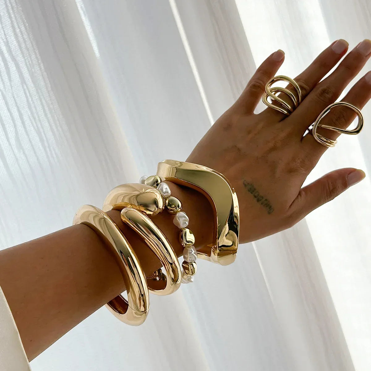 Scarlett | Bangles and Rings